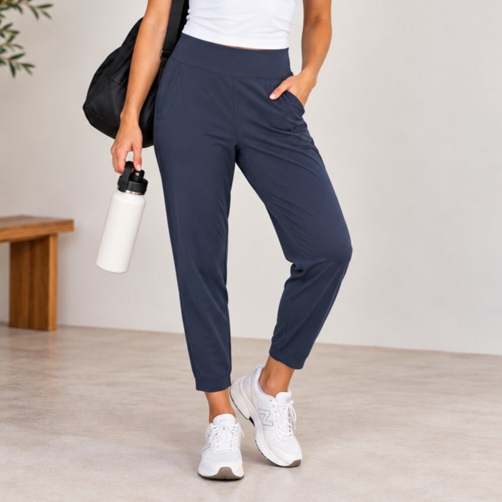 Athleta Endless High Rise Pant Women's Size 10 Gray Athleisure Travel Work